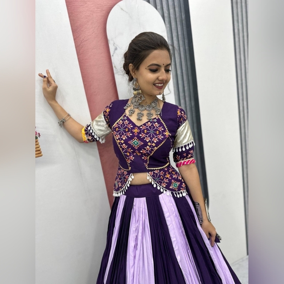 Purple Lehenga Choli for Women Indian Wedding Lehenga Dress Navratri & Party - Picture 5 of 10